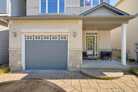 Photo 2 at 210 Broxburn Crescent, Nepean (Heritage Park), Ottawa