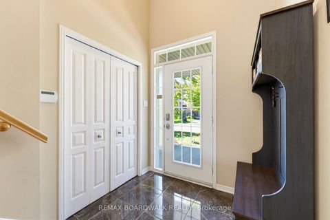 Photo 4 at 210 Broxburn Crescent, Nepean (Heritage Park), Ottawa