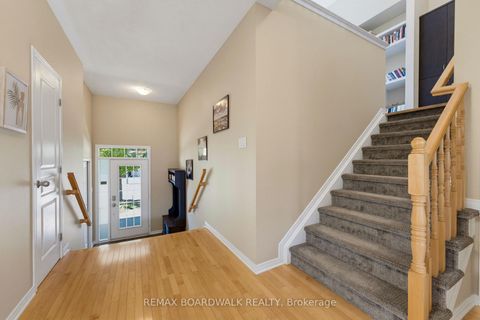 Photo 5 at 210 Broxburn Crescent, Nepean (Heritage Park), Ottawa