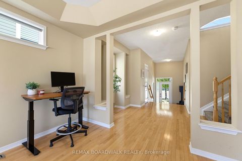 Photo 6 at 210 Broxburn Crescent, Nepean (Heritage Park), Ottawa