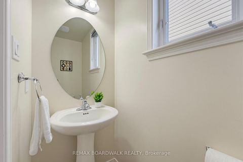 Photo 19 at 210 Broxburn Crescent, Nepean (Heritage Park), Ottawa
