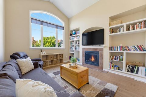 Photo 21 at 210 Broxburn Crescent, Nepean (Heritage Park), Ottawa