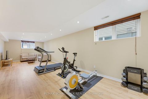 Photo 35 at 210 Broxburn Crescent, Nepean (Heritage Park), Ottawa