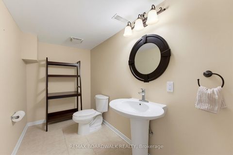 Photo 38 at 210 Broxburn Crescent, Nepean (Heritage Park), Ottawa