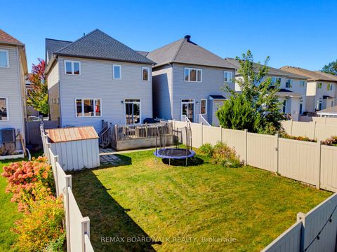 Photo 41 at 210 Broxburn Crescent, Nepean (Heritage Park), Ottawa