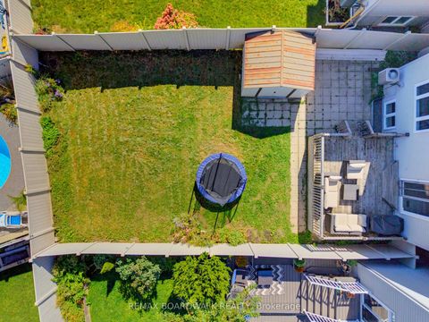 Photo 43 at 210 Broxburn Crescent, Nepean (Heritage Park), Ottawa