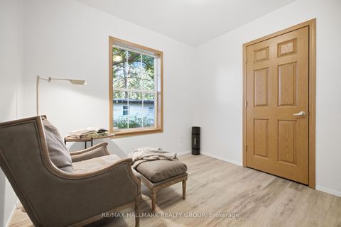 Photo 14 at 14 Pacific Avenue, Nepean (Industrial Park), Ottawa