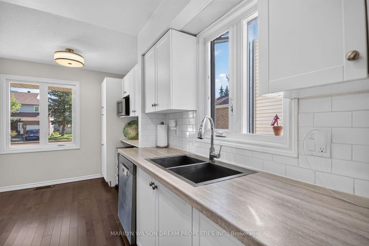 Photo 15 at 85 Houlahan Street, Nepean (Heritage Park), Ottawa