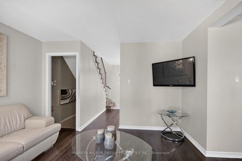 Photo 8 at 85 Houlahan Street, Nepean (Heritage Park), Ottawa