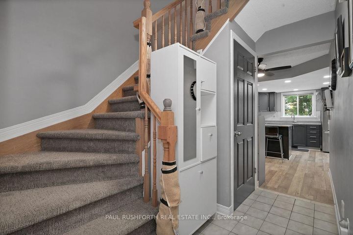 Photo 4 at 29 Grenadier Way, Nepean (Longfields), Ottawa