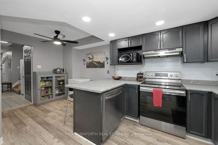 Photo 15 at 29 Grenadier Way, Nepean (Longfields), Ottawa