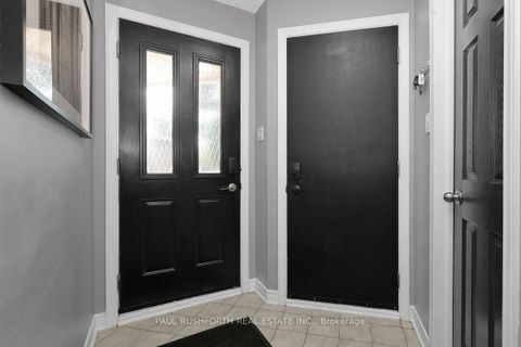 Photo 3 at 29 Grenadier Way, Nepean (Longfields), Ottawa
