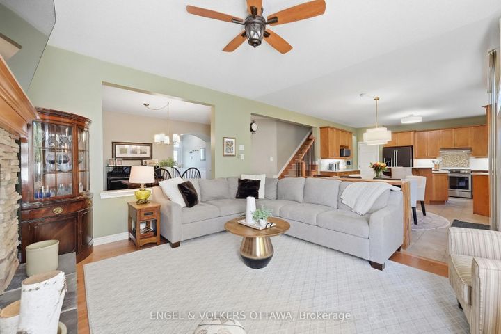 Photo 10 at 3534 Cambrian Road, Nepean (Half Moon Bay), Ottawa