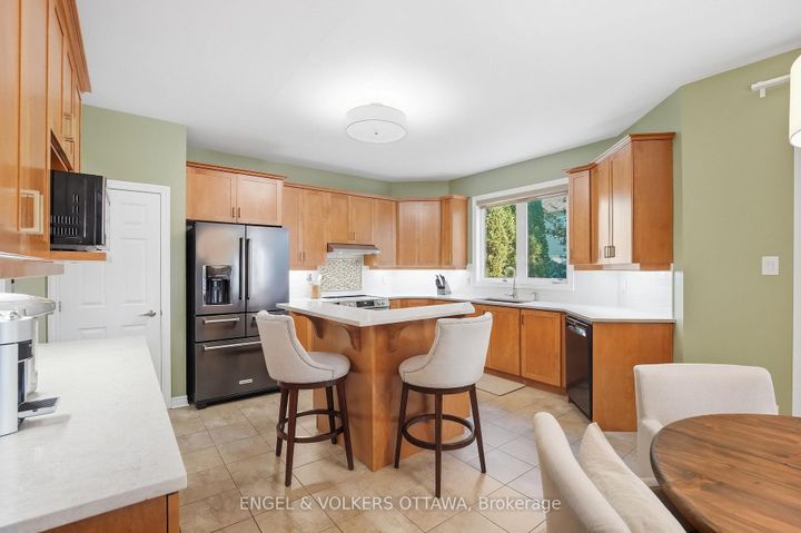 Photo 14 at 3534 Cambrian Road, Nepean (Half Moon Bay), Ottawa