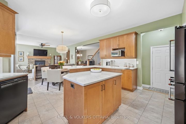Photo 18 at 3534 Cambrian Road, Nepean (Half Moon Bay), Ottawa