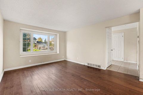 Photo 8 at 68 Downsview Crescent, Nepean (Tanglewood), Ottawa