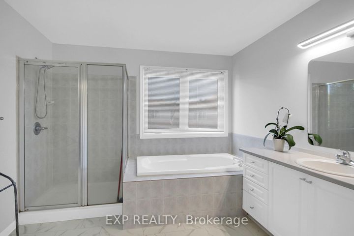 Photo 14 at 39 Greatwood Crescent, Nepean (Barrhaven East), Ottawa