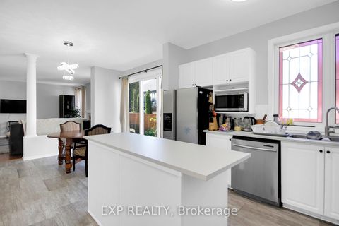 Photo 10 at 39 Greatwood Crescent, Nepean (Barrhaven East), Ottawa