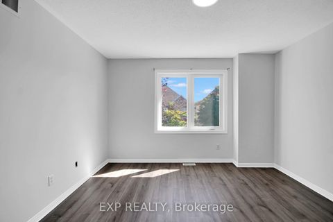 Photo 19 at 39 Greatwood Crescent, Nepean (Barrhaven East), Ottawa