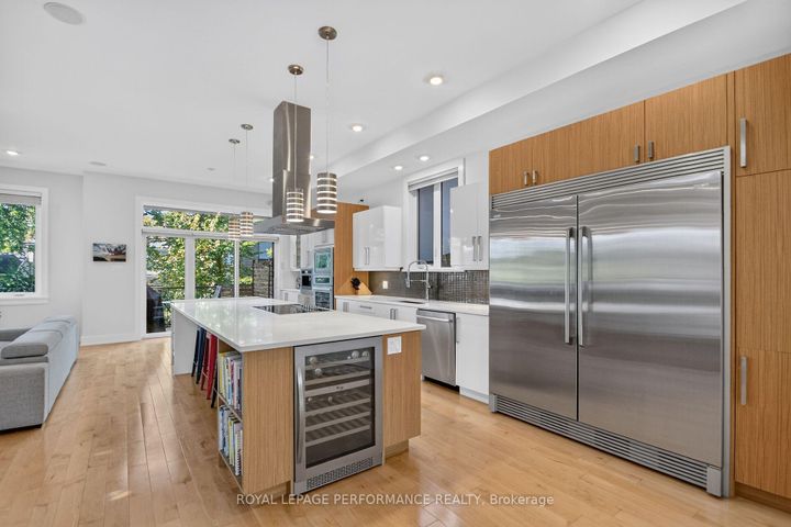 Photo 7 at 258 Carleton Avenue, Ottawa West/Tunneys Pasture, Ottawa