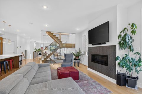 Photo 5 at 258 Carleton Avenue, Ottawa West/Tunneys Pasture, Ottawa