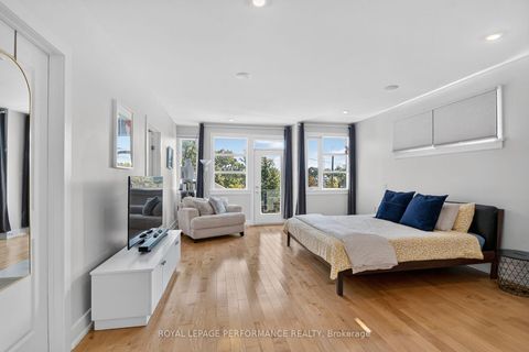Photo 9 at 258 Carleton Avenue, Ottawa West/Tunneys Pasture, Ottawa