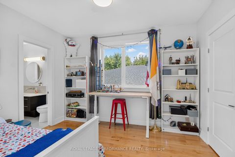Photo 11 at 258 Carleton Avenue, Ottawa West/Tunneys Pasture, Ottawa