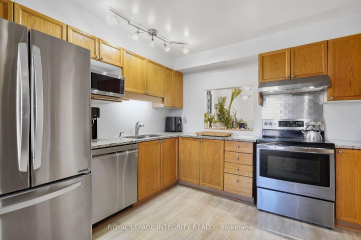 Photo 5 at 18 Greenbank Road S, Nepean (Leslie Park), Ottawa