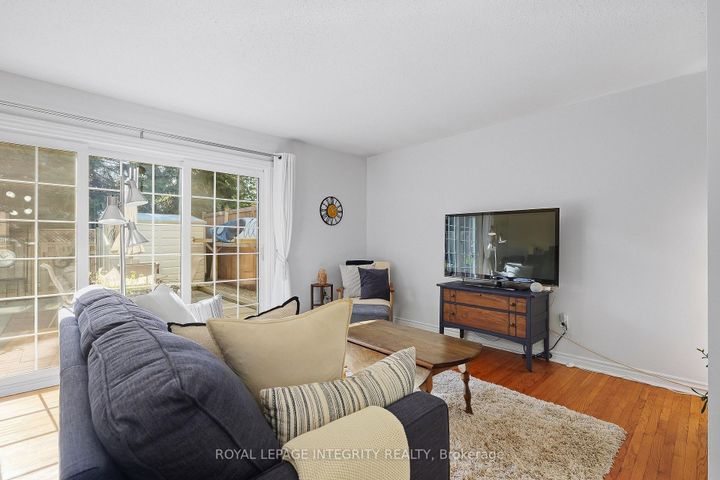 Photo 11 at 18 Greenbank Road S, Nepean (Leslie Park), Ottawa