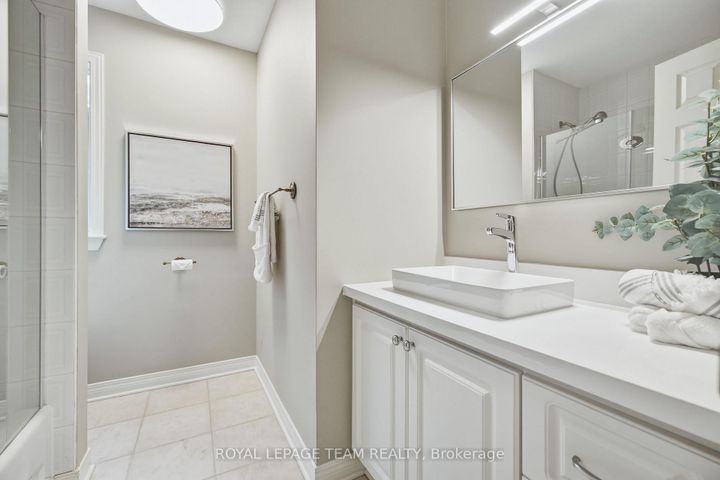 Photo 33 at 19 Creeks End Lane, Nepean (Bayshore), Ottawa