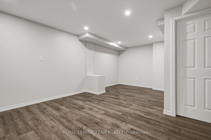 Photo 38 at 19 Creeks End Lane, Nepean (Bayshore), Ottawa
