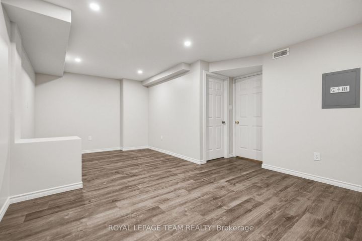Photo 39 at 19 Creeks End Lane, Nepean (Bayshore), Ottawa