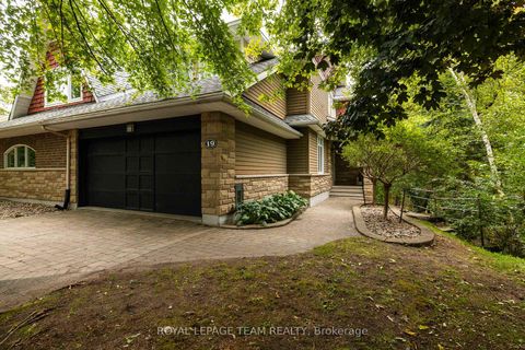 Photo 0 at 19 Creeks End Lane, Nepean (Bayshore), Ottawa