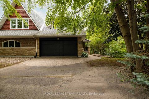 Photo 1 at 19 Creeks End Lane, Nepean (Bayshore), Ottawa