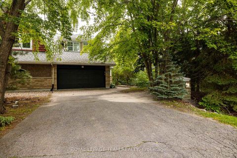 Photo 2 at 19 Creeks End Lane, Nepean (Bayshore), Ottawa