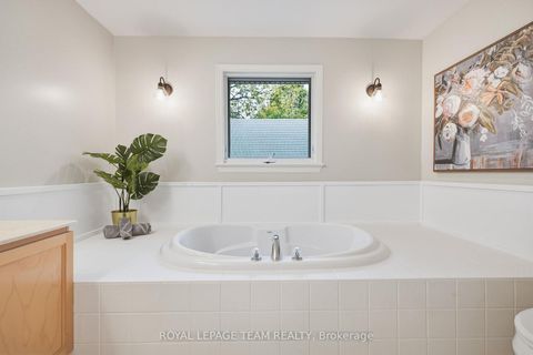 Photo 27 at 19 Creeks End Lane, Nepean (Bayshore), Ottawa