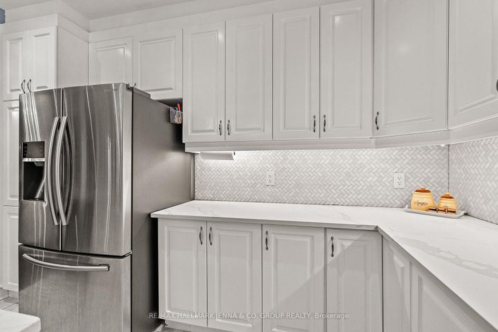 Photo 16 at 803 Logperch Circle, Nepean (Half Moon Bay), Ottawa