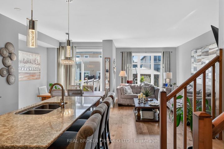 Photo 3 at 609 Egret Way, Nepean (Half Moon Bay), Ottawa