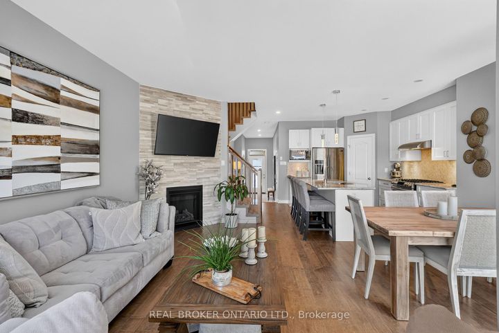 Photo 4 at 609 Egret Way, Nepean (Half Moon Bay), Ottawa