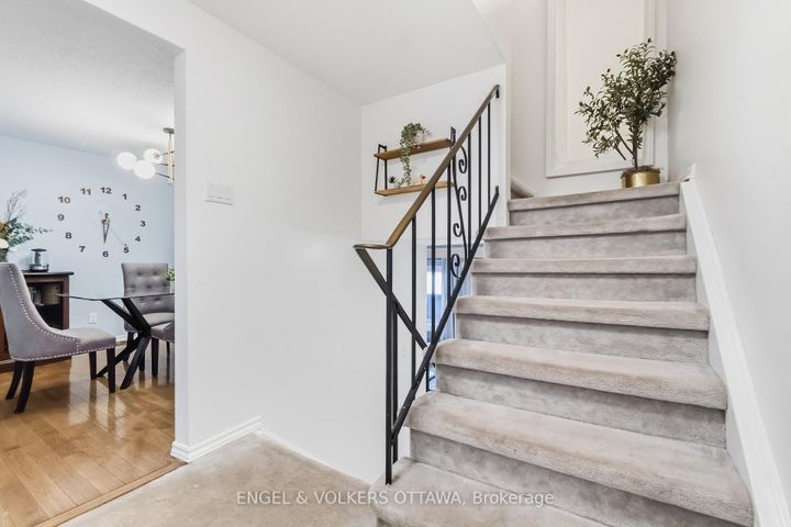 Photo 3 at 18 - 2 Bertona Street, Nepean (Manordale), Ottawa
