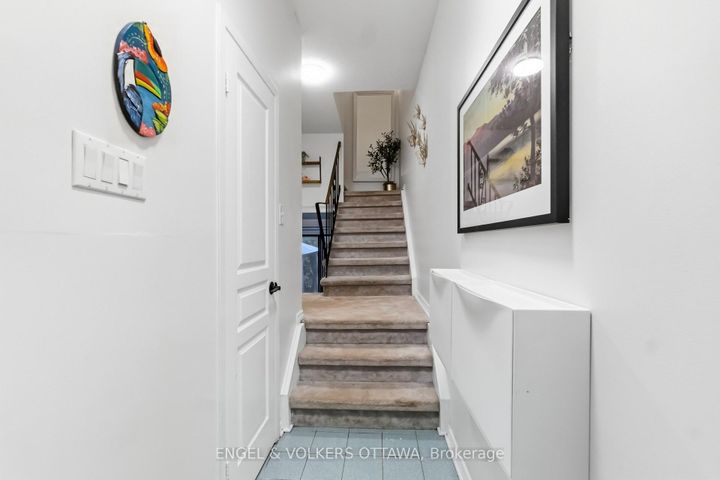 Photo 4 at 18 - 2 Bertona Street, Nepean (Manordale), Ottawa