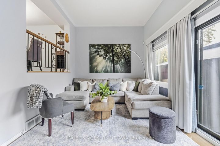 Photo 9 at 18 - 2 Bertona Street, Nepean (Manordale), Ottawa
