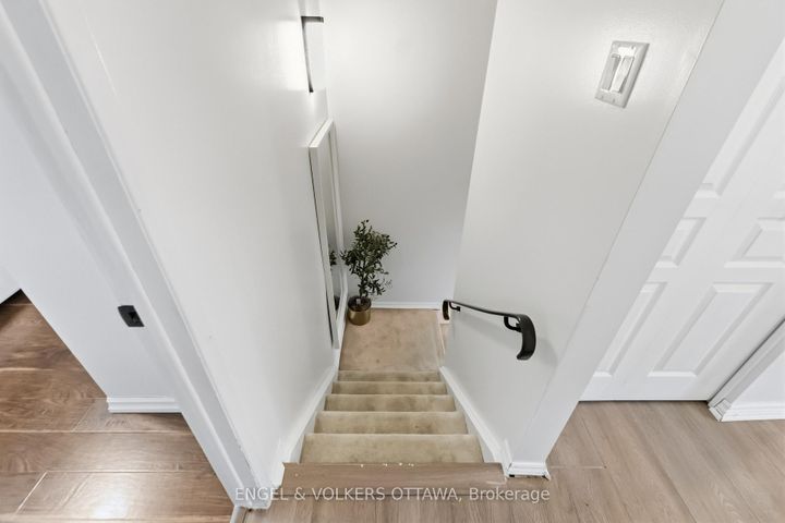 Photo 22 at 18 - 2 Bertona Street, Nepean (Manordale), Ottawa