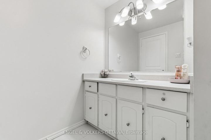 Photo 32 at 18 - 2 Bertona Street, Nepean (Manordale), Ottawa