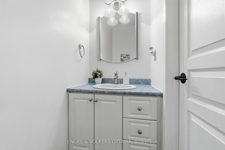 Photo 33 at 18 - 2 Bertona Street, Nepean (Manordale), Ottawa