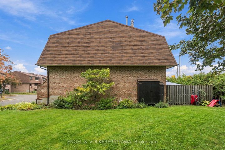 Photo 44 at 18 - 2 Bertona Street, Nepean (Manordale), Ottawa
