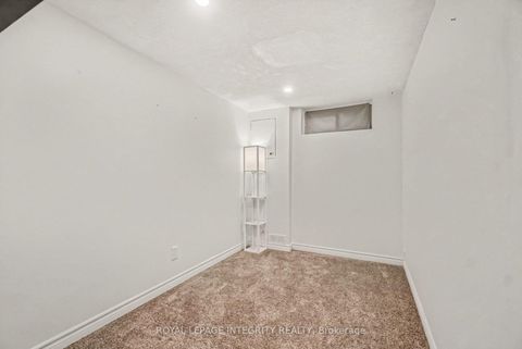 Photo 29 at C - 33 Woodfield Drive, Nepean (Merivale Industrial Park), Ottawa