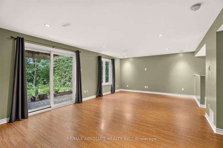 Photo 33 at 229 Marjan Crescent, Nepean (Hearts Desire), Ottawa