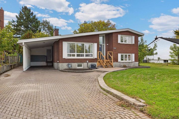 Photo 3 at 114 Meadowlands Drive W, Nepean (Meadowlands/Crestview), Ottawa