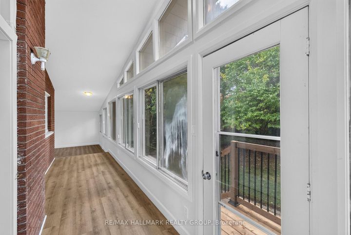 Photo 20 at 114 Meadowlands Drive W, Nepean (Meadowlands/Crestview), Ottawa